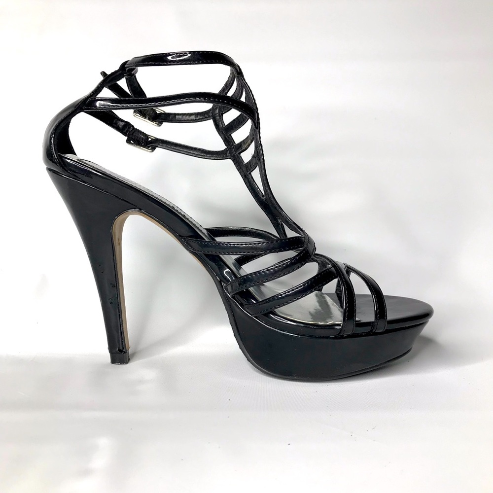 Lasonia Strappy Platforms SZ 7